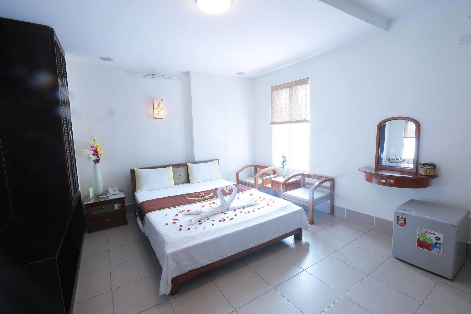 Pylos Hotel Ho Chi Minh City Bagian luar foto