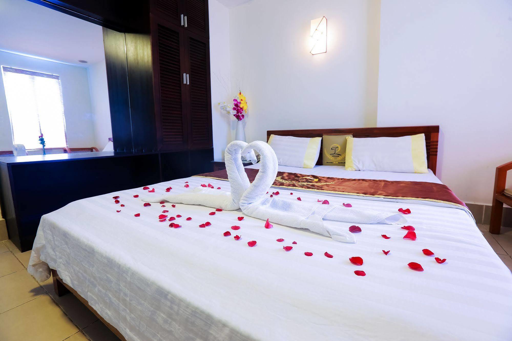 Pylos Hotel Ho Chi Minh City Bagian luar foto